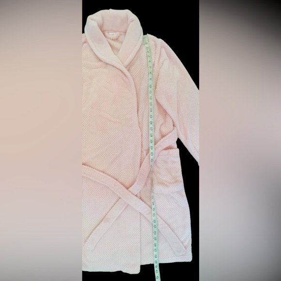Ulta Beauty Robe - Picture 4 of 8